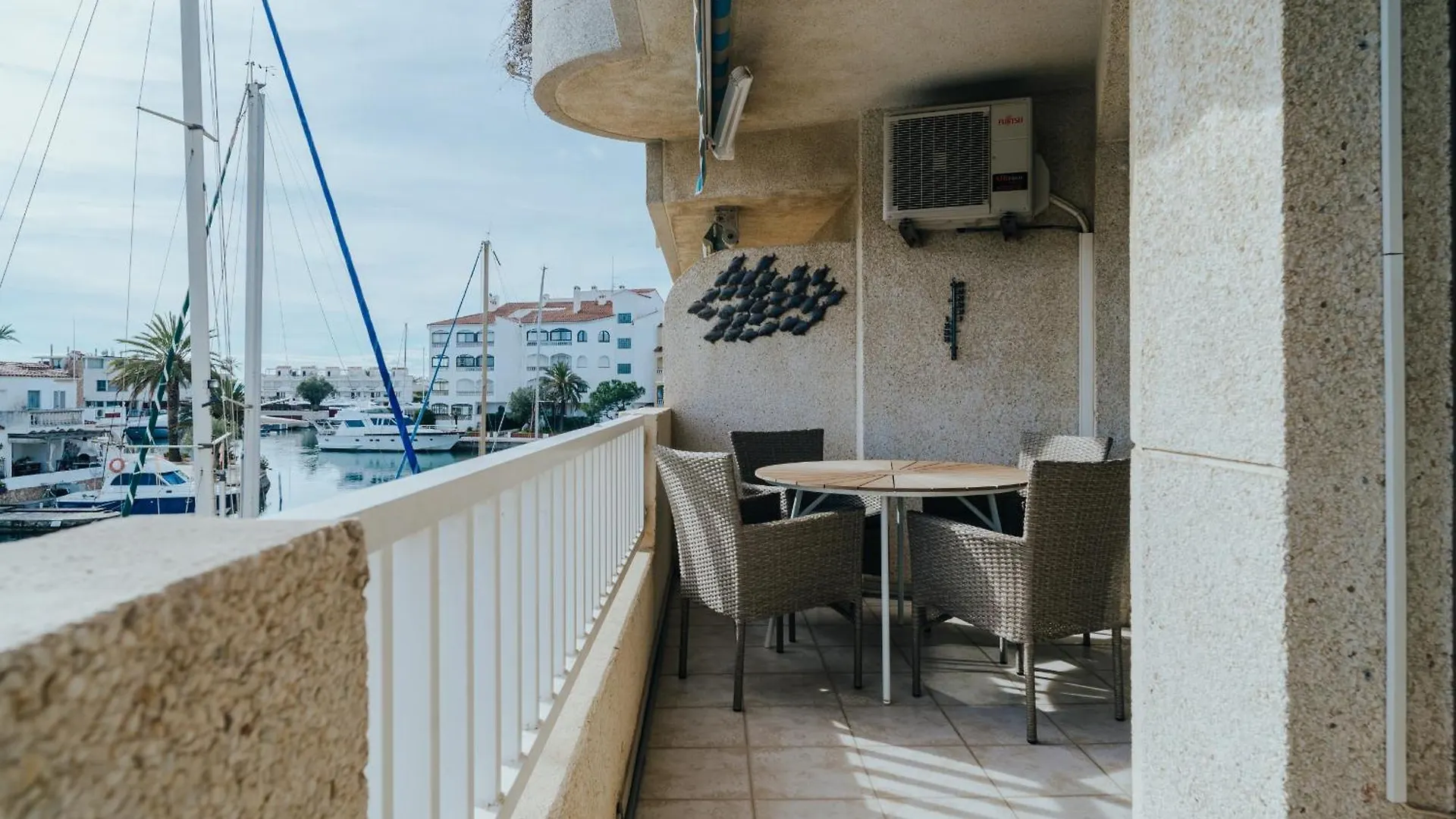Welcs Apartamento 208 Emp Cerca De La Playa Empuriabrava Farm stay